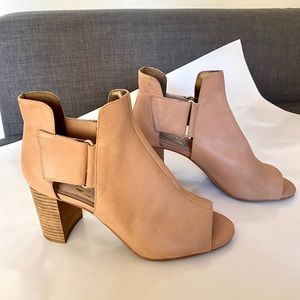 Super comfortable and chic bootie